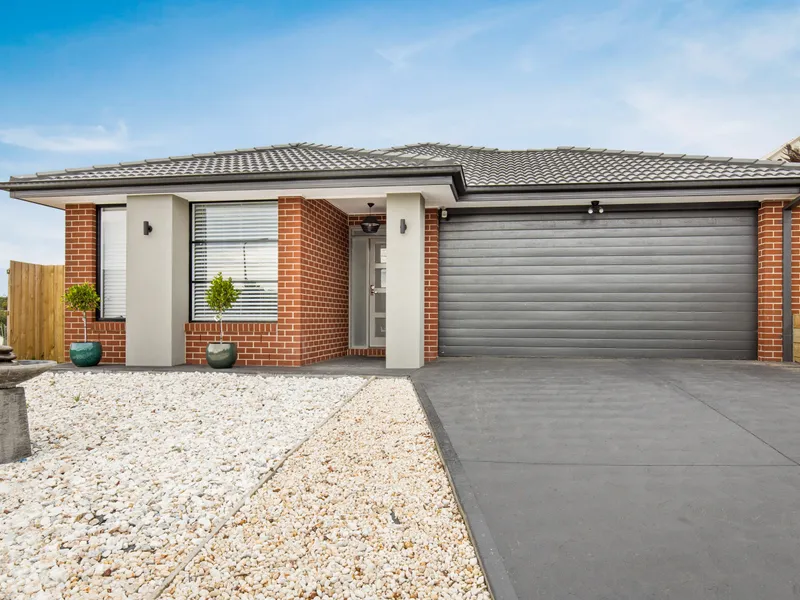 NEWLY BUILT 4 BEDROOM HOME!!!