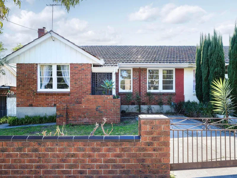 Solid structure, bristling with potential!