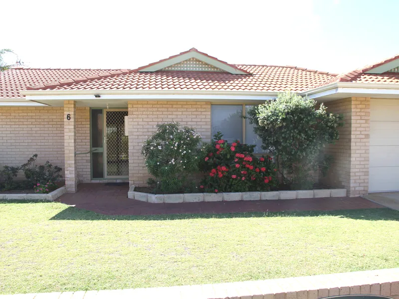 VILLA IN MOUNT TARCOOLA