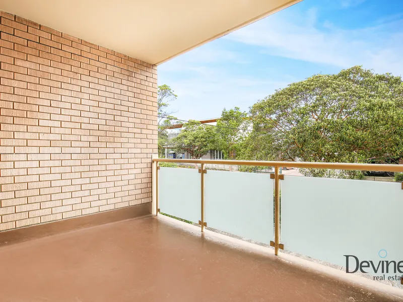 Modern & Spacious Unit