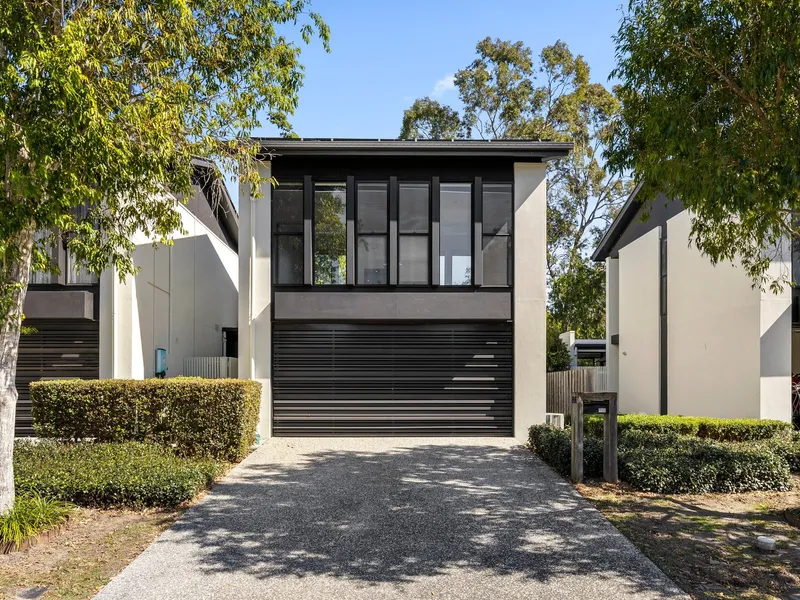 Stunning 3 Bedroom Villa Located In The Glades Golf Resort