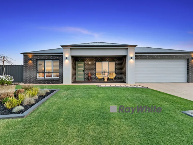 Unveiling 36 Livingstone Drive: Your Dream Lifestyle