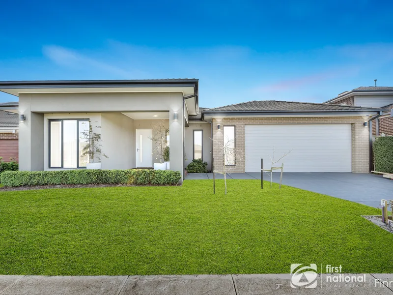 Your Dream Home Awaits in the Prestigious Eliston Estate!