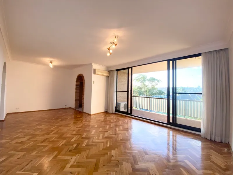 Amazing Three Bedroom Apartment - Meters from Coogee Beach