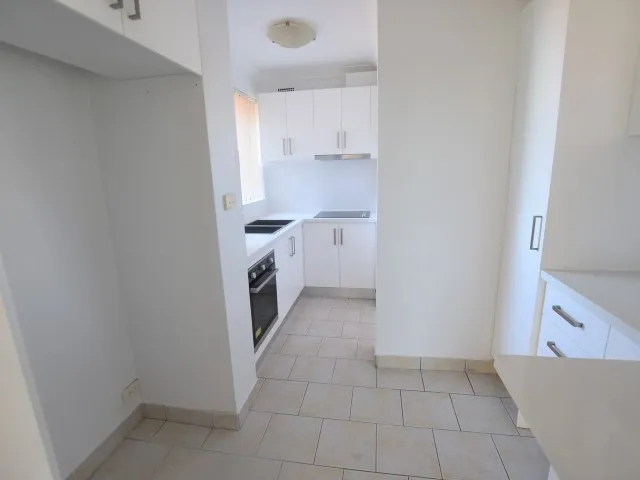 RENOVATED 2 BEDROOM UNIT!