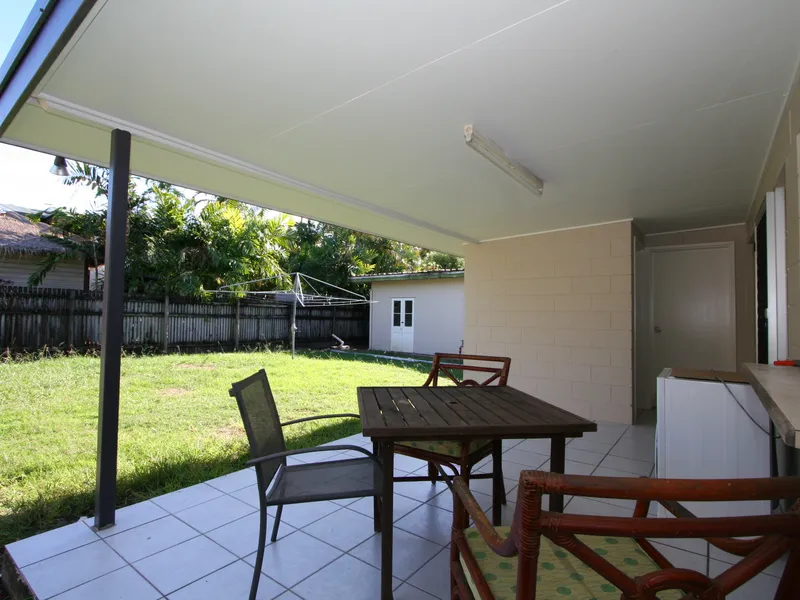 Furnished Two-Bedroom House Meters from Beach!