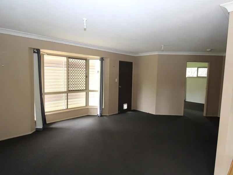 3 bedroom property with metal shed on 1 HA land