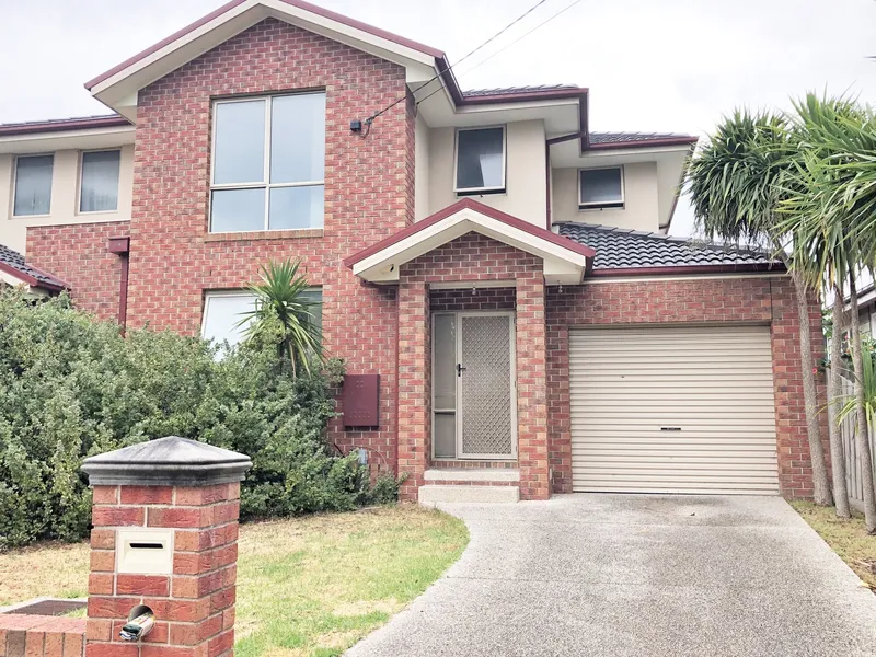 Perfect Location in the heart of Clayton - One Week Rent Free!