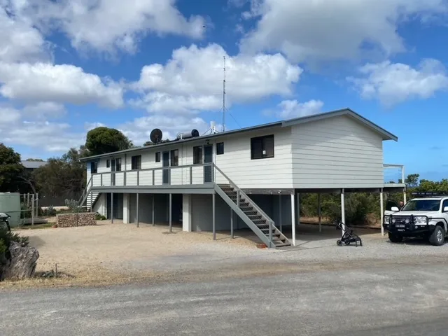 Once in a Lifetime Opportunity to Purchase the Perfect Sea Change Lifestyle Property