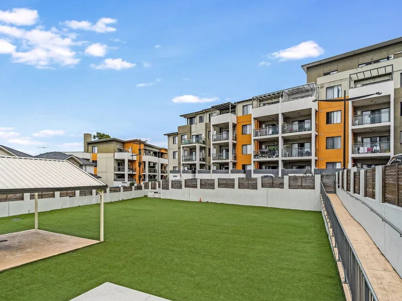 Contemporary North-East Facing Apartment in Hawkesbury Heights