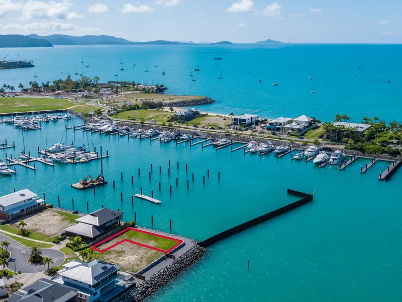 48 Meters of Magnificent Whitsundays Water Frontage