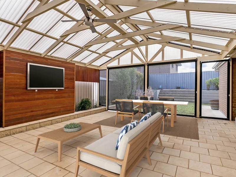 Appealing Entertainer With Park Views – Perfect For The Family Or An Astute Investor!