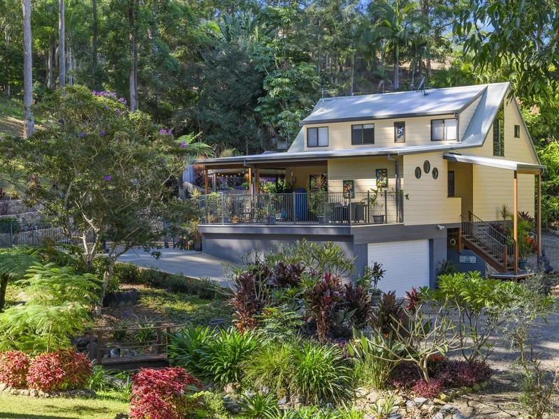 HIDDEN OASIS AT EMERALD BEACH