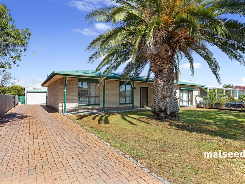 ROBE TOWN - COME FOR A VISIT... STAY FOR LIFE!