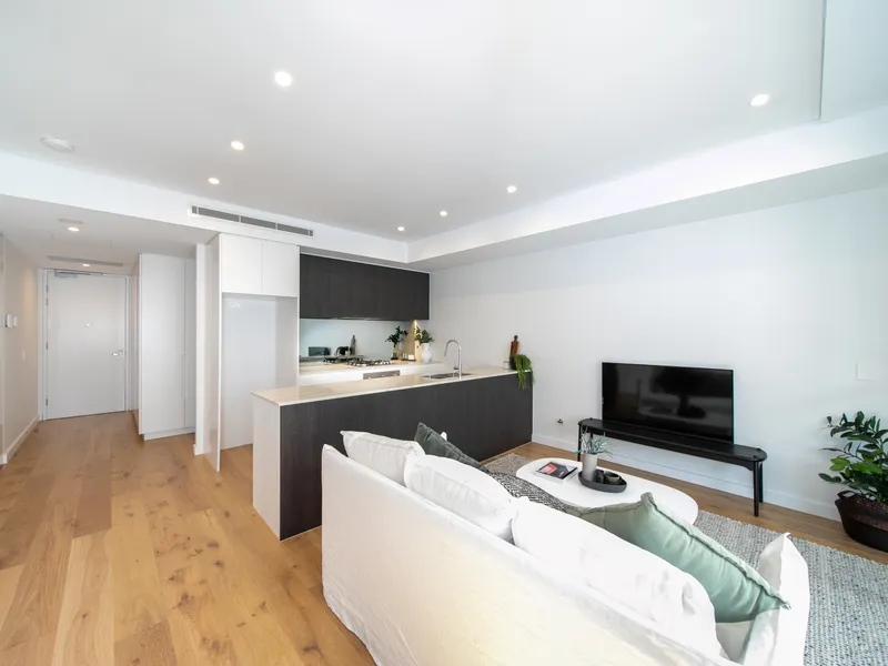 Brand New Sun-filled & Peaceful Apartment