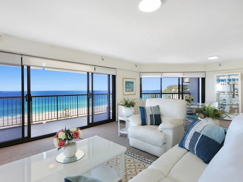 Idyllic Half Floor Apartment With Iconic Burleigh Headland View!