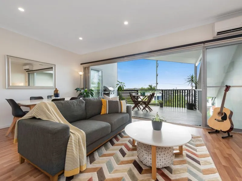 Space and views in the very heart of Morningside!