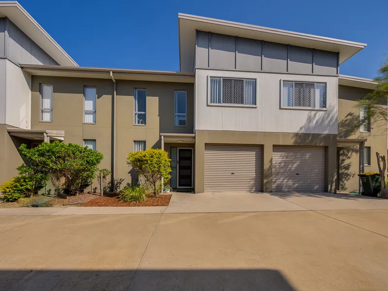 CHARMING THREE BEDROOM TOWNHOUSE IN QUALITY COMPLEX