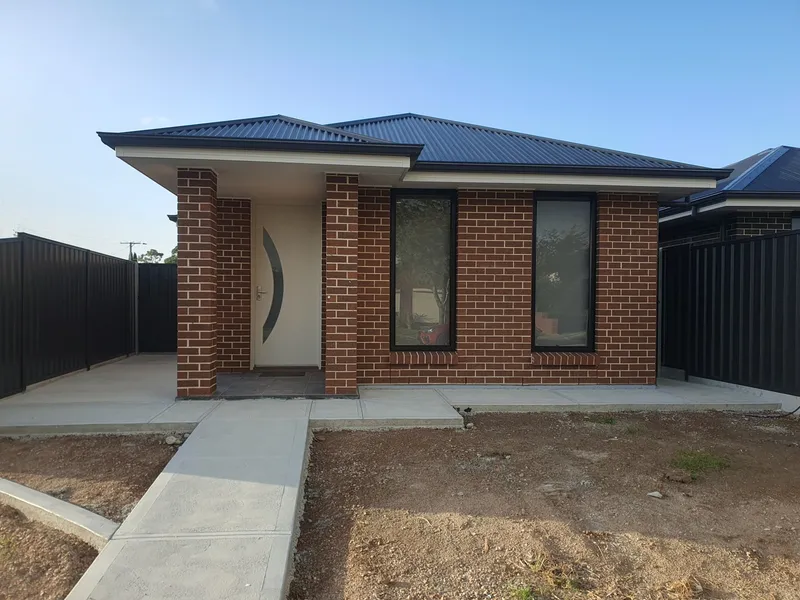 BRAND NEW 3 BEDROOM HOUSE WITH A/C