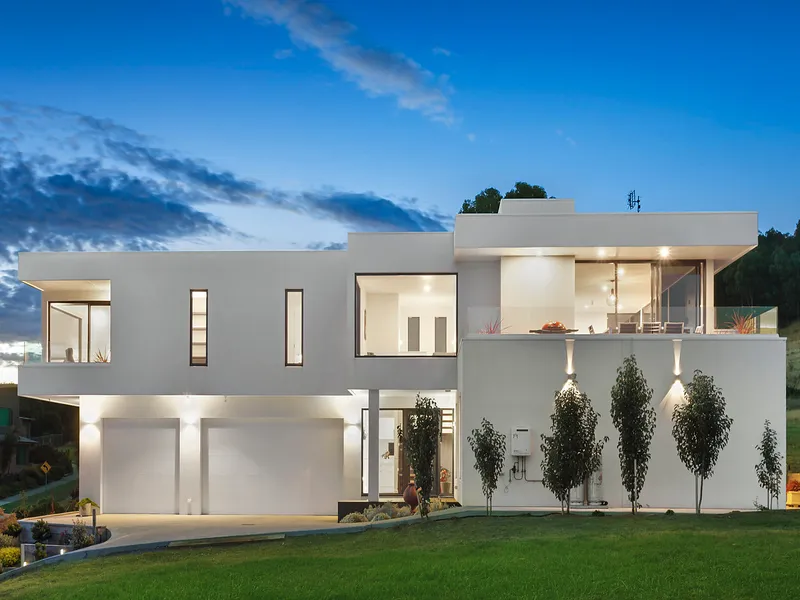 Apollo Bay 'White House'