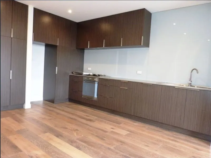 Stylish One-Bedroom Apartment in Essendon's Prime Location!