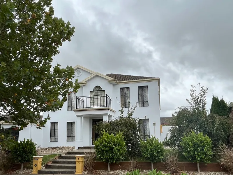 The Modern double storey 4 Bed Home Not to Be Missed!!!