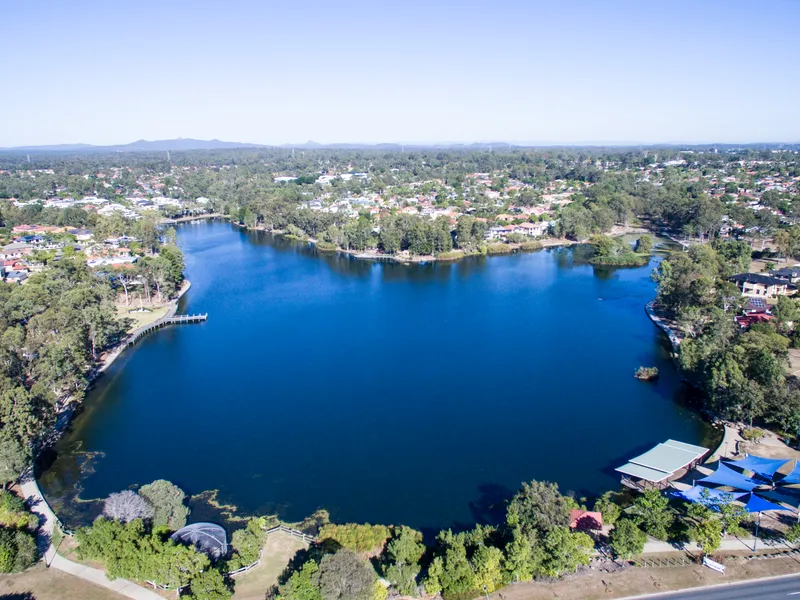 IMMACULATE HOME IN QUIET & PRIVATE LOCATION