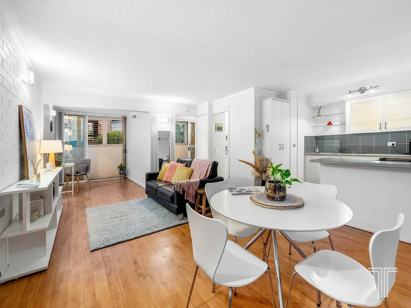Inner-City Lifestyle in a Secure and Quiet Complex