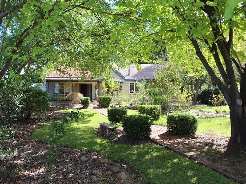 Massive sized family home in a quiet street, 89 Fitzroy Street, Barraba