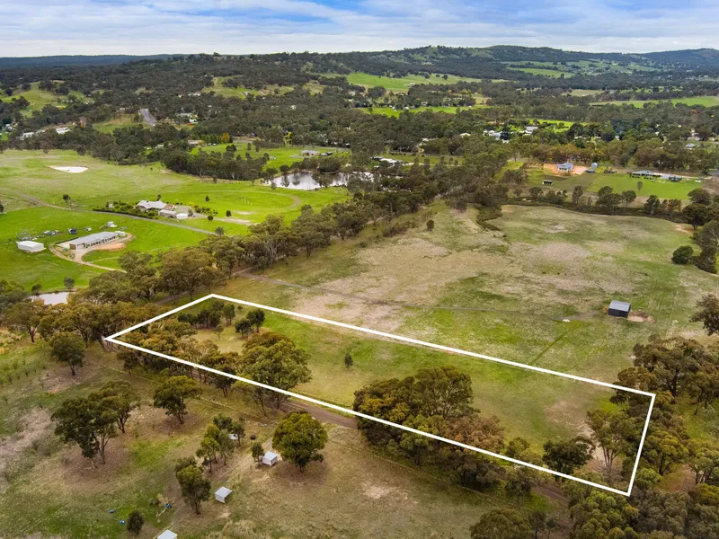 Create a picturesque lifestyle - 2.82 Acres with Current Planning Permit