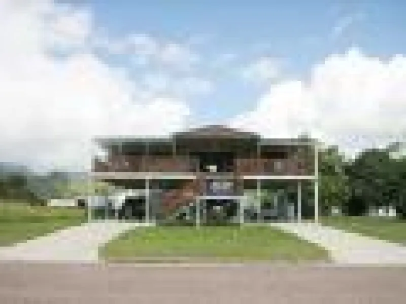 Luxury 3 Bedroom - Cardwell