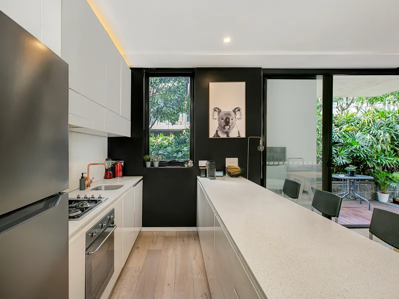 Ultra stylish ground floor retreat located in heart of Dee Why