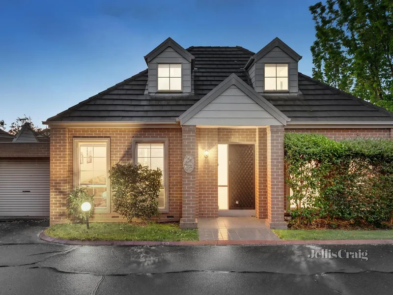 Effortlessly central location with ground floor master bedroom