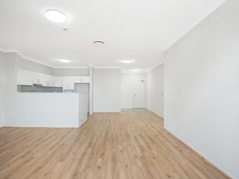 1 Week Rent Free