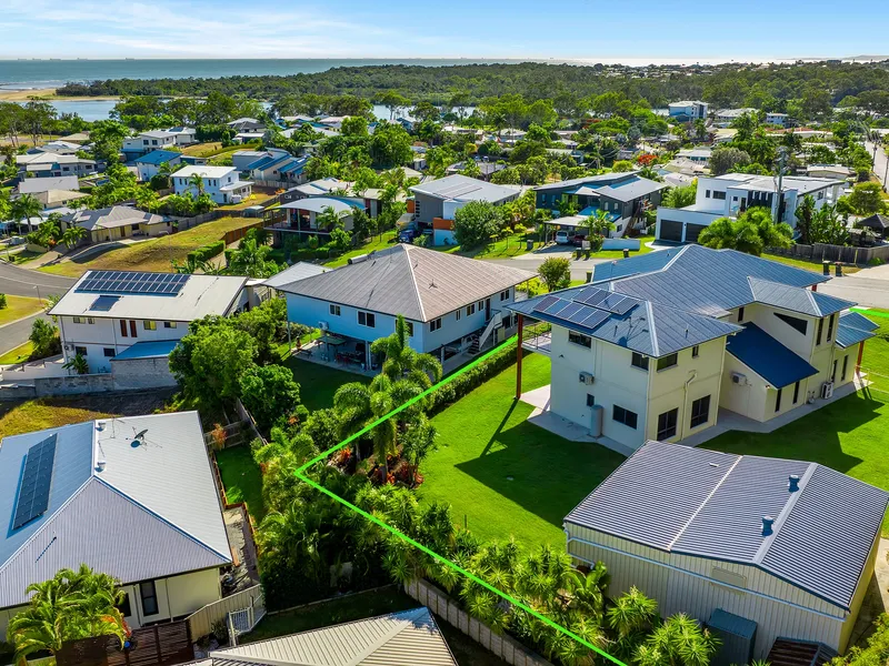 The Pride of Lighthouse Drive – Beachside Living Without Sacrifice!