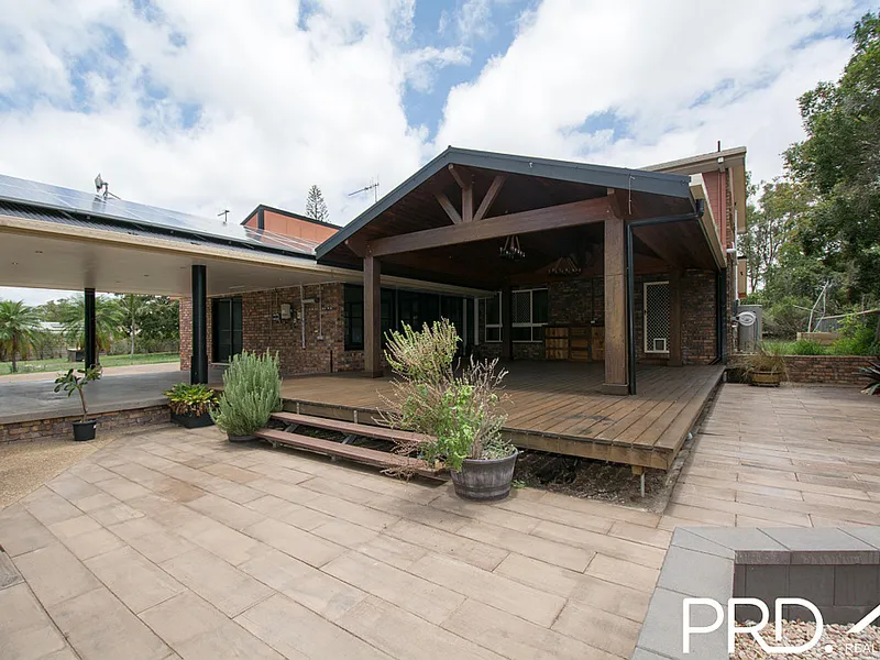 LARGE HOME ON BRANYAN ACREAGE - GRANNY FLAT - SOLAR - BORE