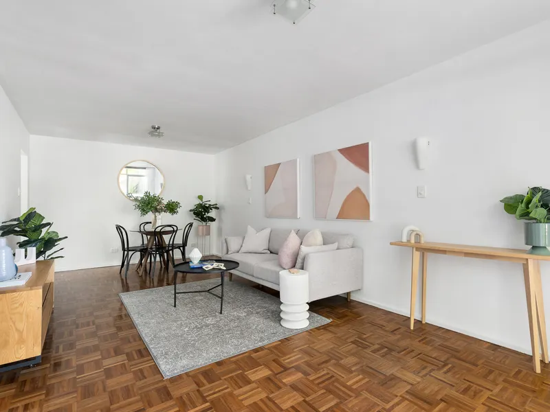 Tranquil Living In Exclusive Locale