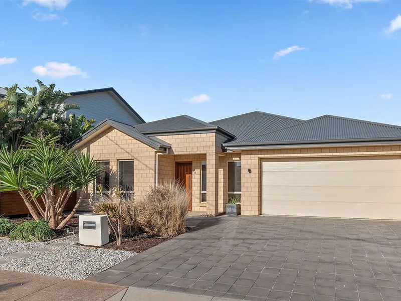 A DECEPTIVELY SPACIOUS HOME WITH ALFRESCO ENTERTAINING