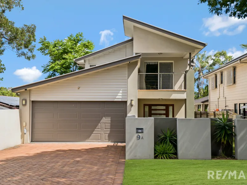 GREAT FOR INDOOR AND OUTDOOR LIVING  IN SUNNYBANK