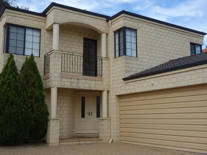 Perfectly located 4x2 house for rent - immaculate condition!