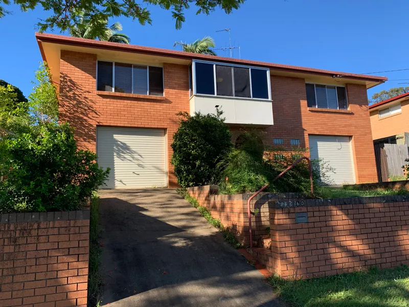 3 Bedroom Home - Featuring large living space in central location with Great proximity to Bus way and University