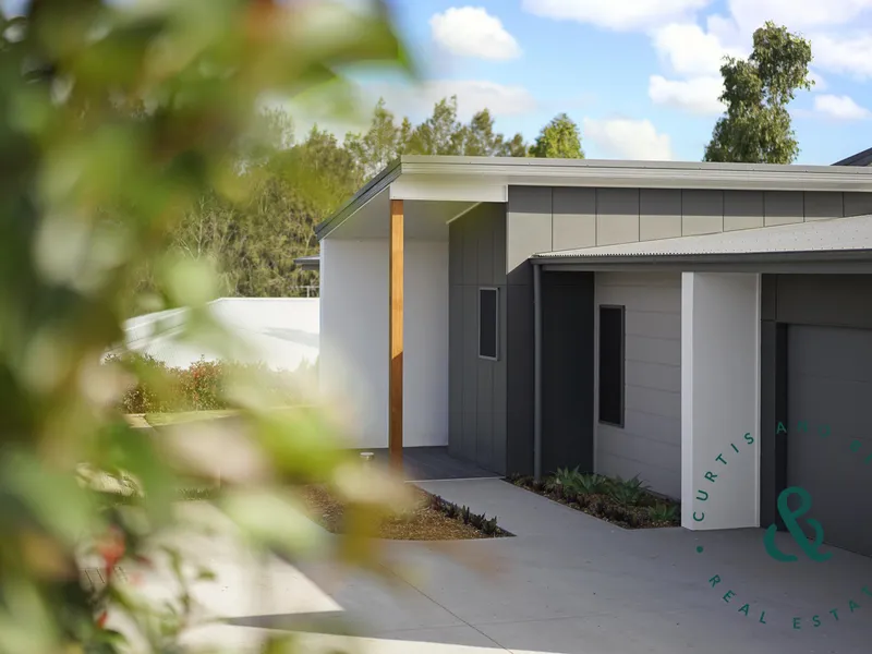 Fenced Yard, Character, Space & Elegance