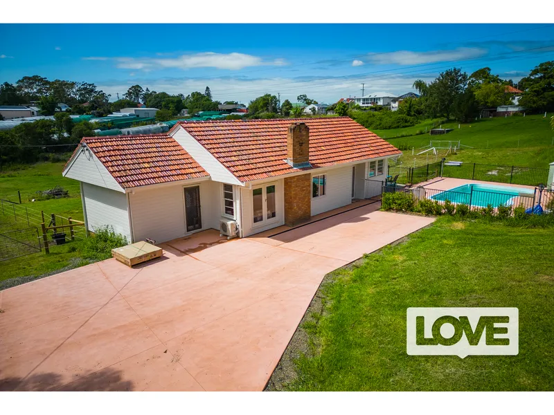 Amazing acreage lifestyle opportunity