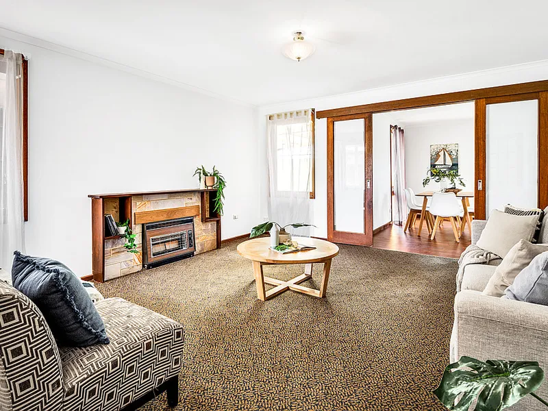 Impeccably presented, quiet cul-de-sac position