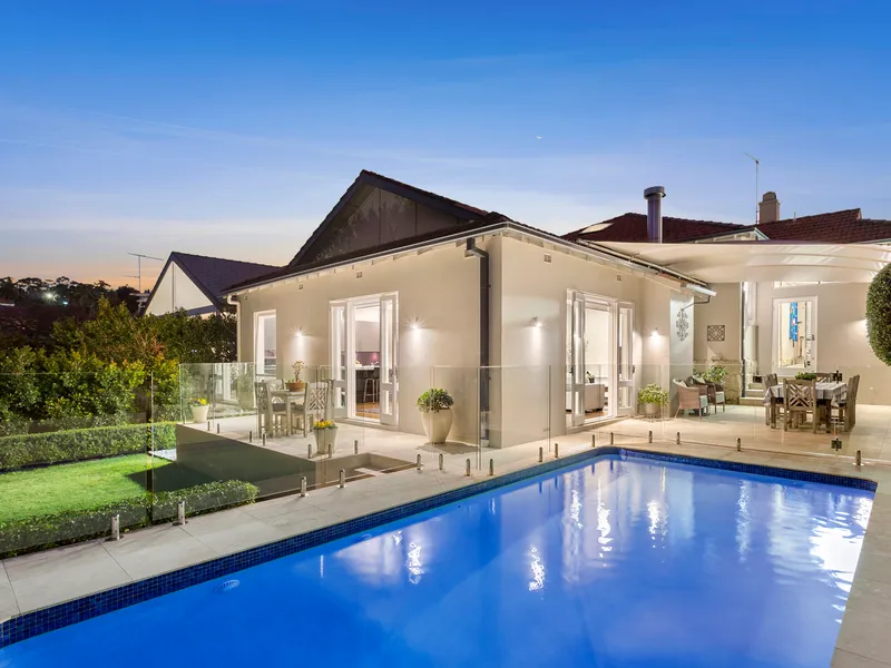 Picture Perfect Family Entertainer with Pool