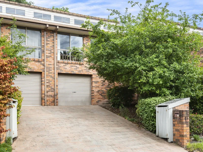 Recently updated villa in great location; perfect opportunity to enter the market or one for the investor