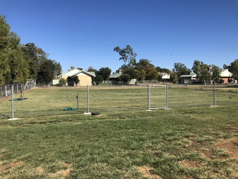 Fully Fenced 1046 Sqm Block