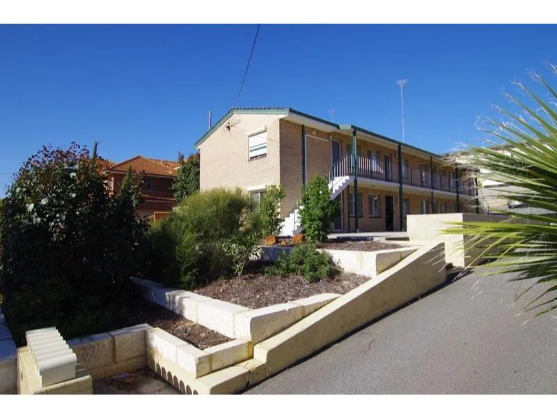 Ideal location, secure complex ... only $280 P/W