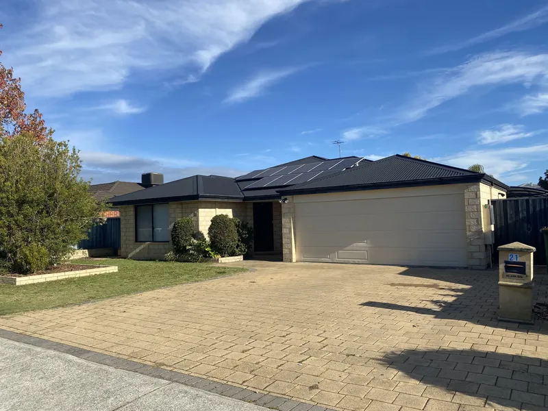 ENTERTAINERS DELIGHT - FAMILY HOME