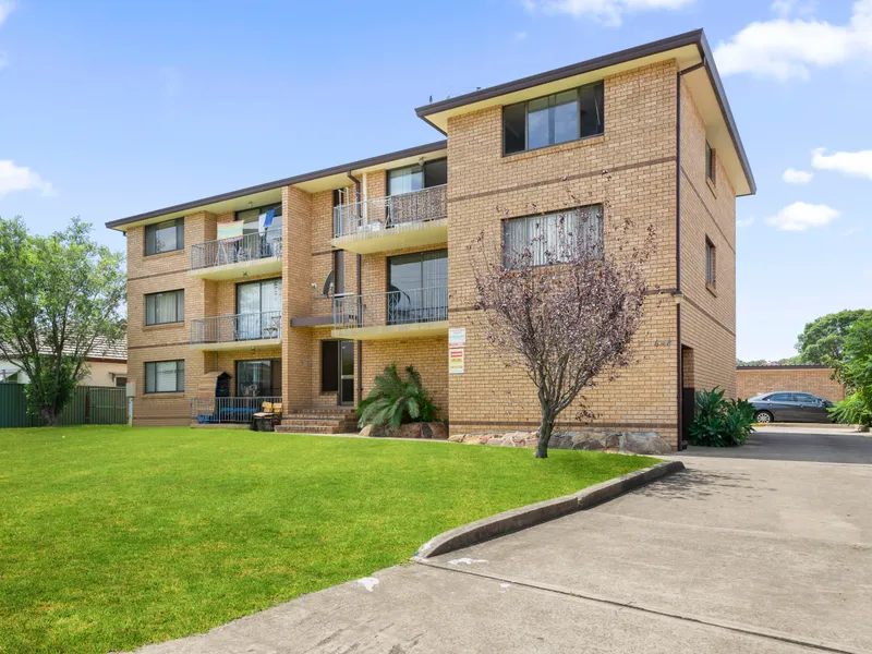 RENOVATED, FIRST FLOOR, WALK TO STATION!